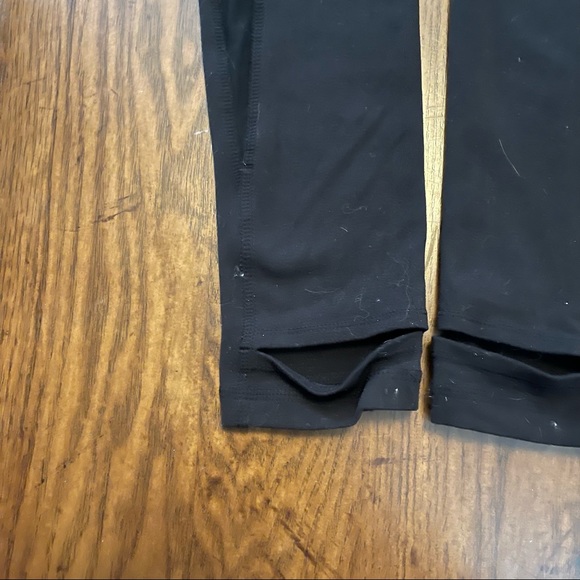 ALO yoga Coast Legging - Picture 9 of 9